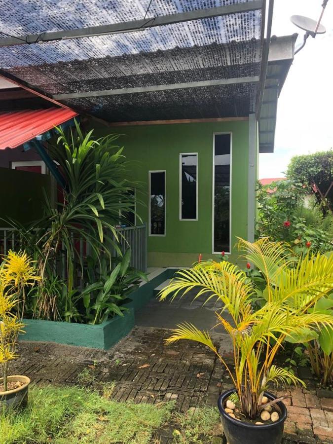 Wan'S Roomstay Langkawi Pantai Cenang (Langkawi) Exterior foto